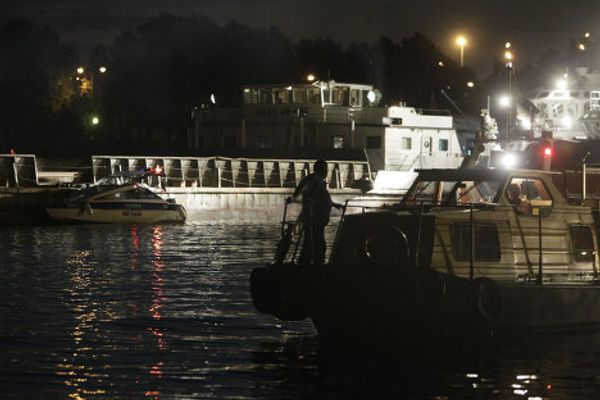 Search and rescue operation at the site of boat sinking in the Moscow River  - Sputnik International