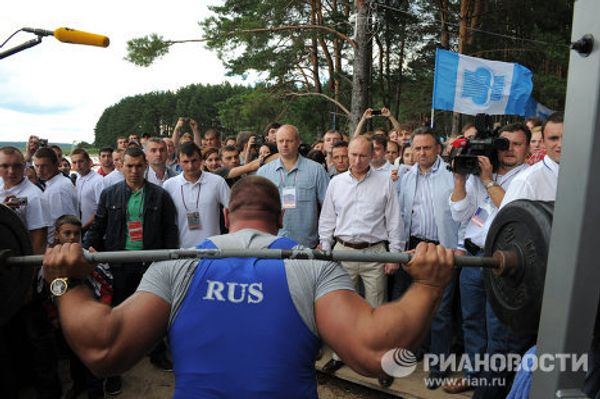 Vladimir Putin speaks with participants of the Seliger-2011 youth forum Vladimir Putin speaks with participants of the Seliger-2011 youth forum - Sputnik International