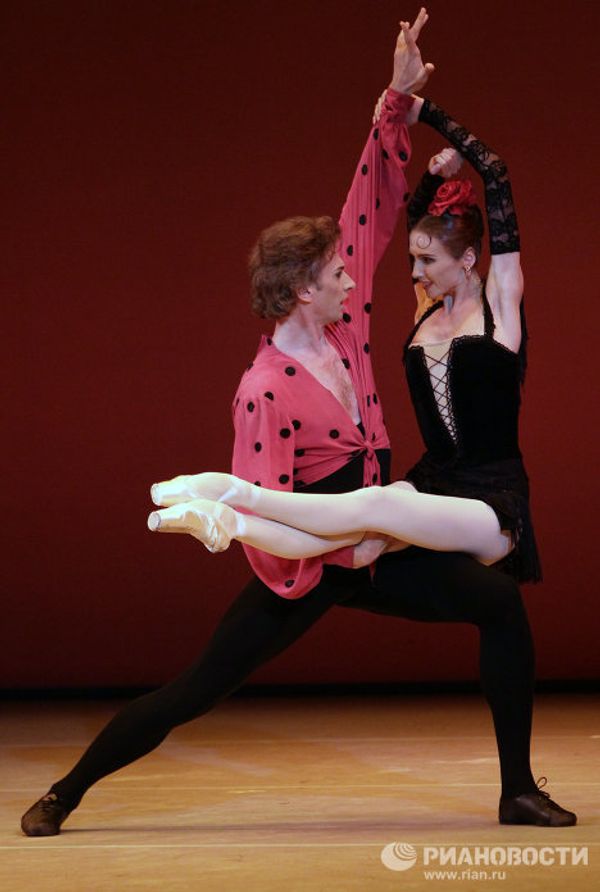 Viva Alicia! The legendeary Cuban ballerina with her students at the Bolshoi Theater - Sputnik International
