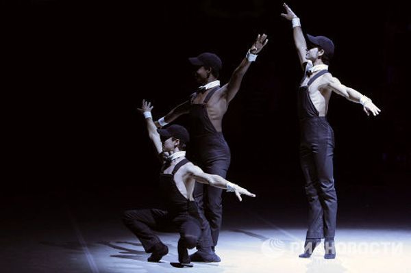 Viva Alicia! The legendeary Cuban ballerina with her students at the Bolshoi Theater - Sputnik International