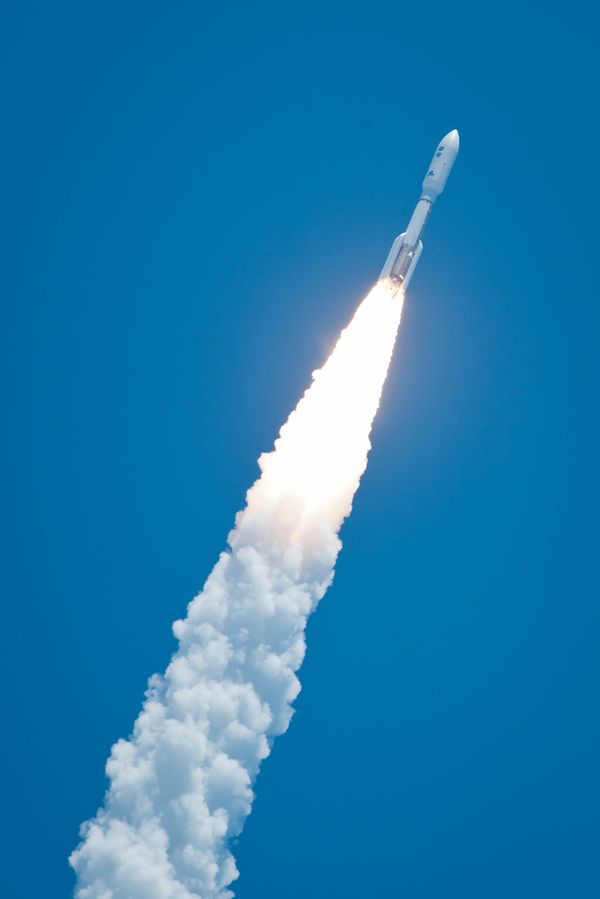 NASA launches Juno probe to explore Jupiter - Sputnik International