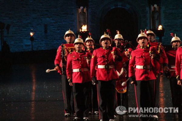 The 2011 Royal Edinburgh Military Tattoo: cyclists and dancers in the rain - Sputnik International