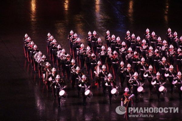 The 2011 Royal Edinburgh Military Tattoo: cyclists and dancers in the rain - Sputnik International