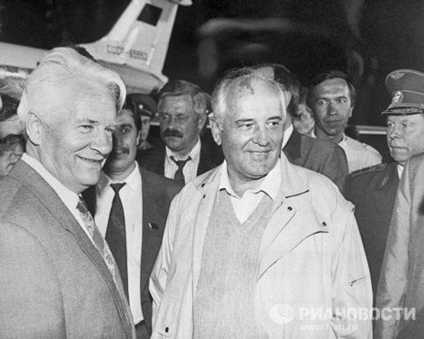 August 1991: Attempted putsch August 1991: Attempted putsch - Sputnik International