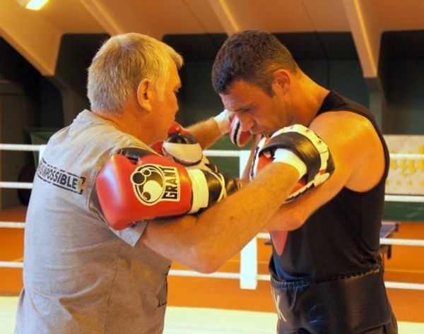 Klitschko trains for Adamek fight Klitschko trains for Adamek fight - Sputnik International