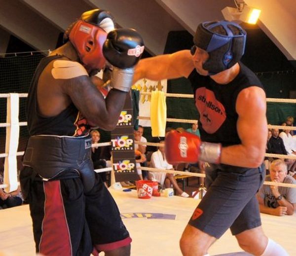 Klitschko trains for Adamek fight Klitschko trains for Adamek fight - Sputnik International