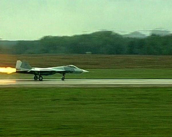 Russia's 5G fighter aborts flight at MAKS-2011 air show - Sputnik International