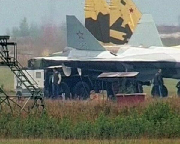 Russia's 5G fighter aborts flight at MAKS-2011 air show - Sputnik International