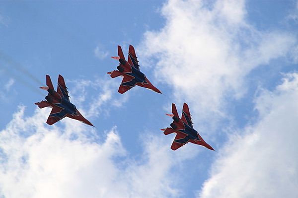 Strizhi aerobatics team at MAKS-2011 - Sputnik International