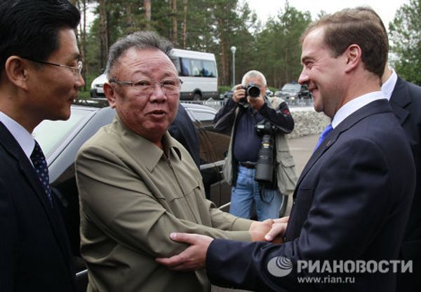 Medvedev and Kim Jong-il at President’s Temporary Residence in Buryatia Medvedev and Kim Jong-il at President’s Temporary Residence in Buryatia - Sputnik International