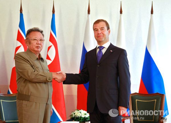 Medvedev and Kim Jong-il at President’s Temporary Residence in Buryatia Medvedev and Kim Jong-il at President’s Temporary Residence in Buryatia - Sputnik International