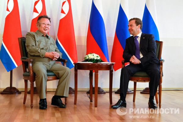 Medvedev and Kim Jong-il at President’s Temporary Residence in Buryatia Medvedev and Kim Jong-il at President’s Temporary Residence in Buryatia - Sputnik International