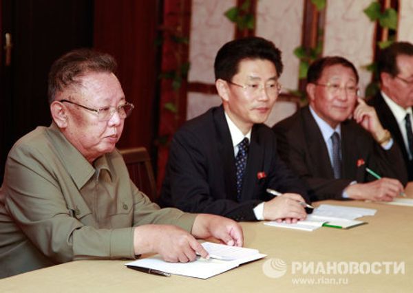 Medvedev and Kim Jong-il at President’s Temporary Residence in Buryatia Medvedev and Kim Jong-il at President’s Temporary Residence in Buryatia - Sputnik International