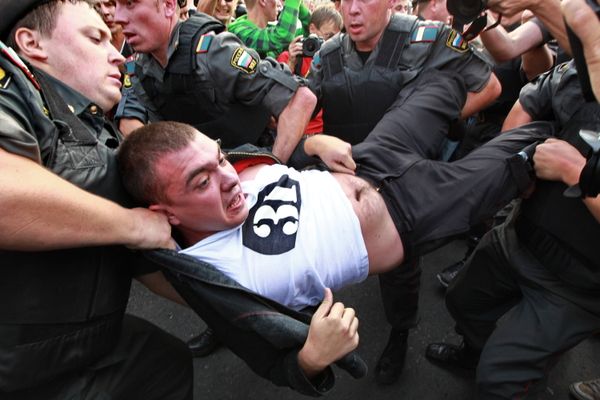Moscow police detained 12 people for serious violations of order during the unauthorized Strategy-31 rally on August 31, 2011 - Sputnik International