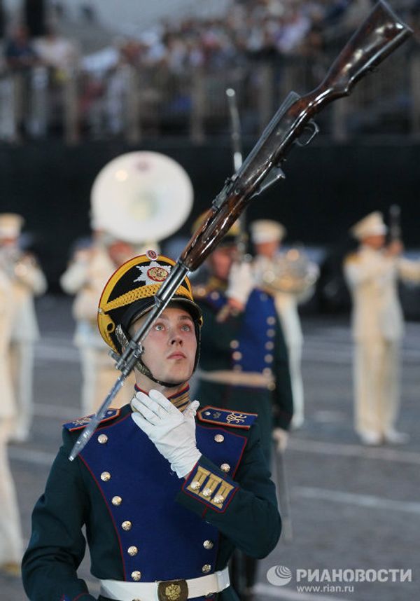 “Spasskaya Bashnya” kicks off in a burst of color and emotion - Sputnik International