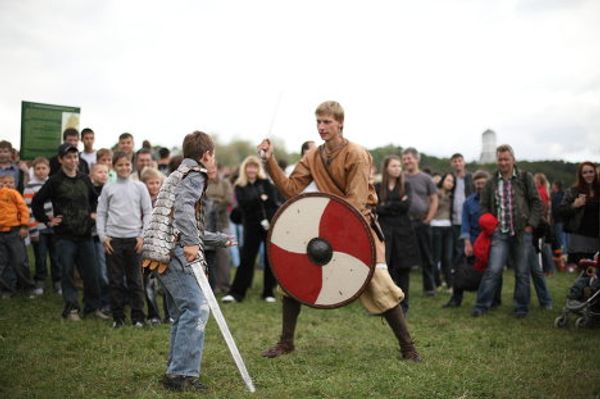 Ancient life and martial arts at Moscow reenactment festival  - Sputnik International