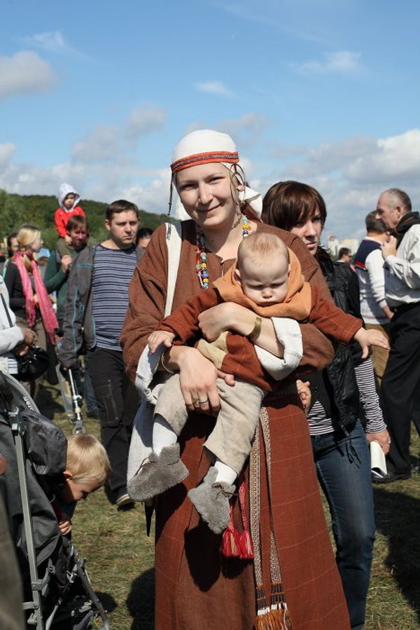 Ancient life and martial arts at Moscow reenactment festival  - Sputnik International