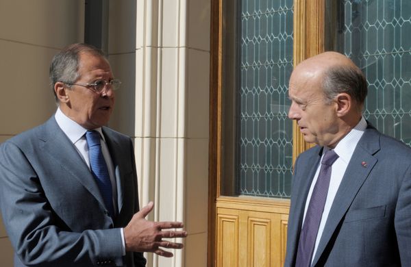 Russian Foreign Minister Sergei Lavrov and his French counterpart Alain Juppe in Moscow Russian Foreign Minister Sergei Lavrov and his French counterpart Alain Juppe in Moscow - Sputnik International