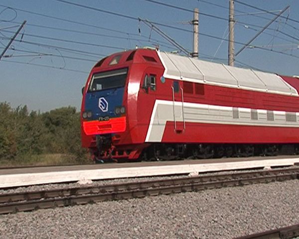 Russian gas turbine locomotive sets 16,000- ton record  - Sputnik International