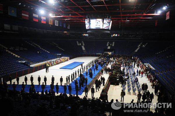 Mourners bid farewell to Lokomotiv ice hockey team - Sputnik International