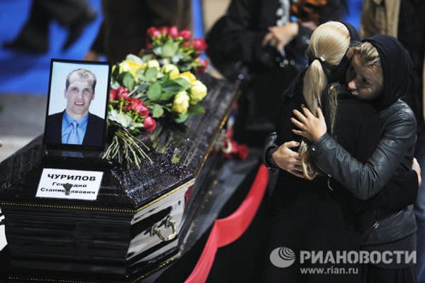 Mourners bid farewell to Lokomotiv ice hockey team - Sputnik International