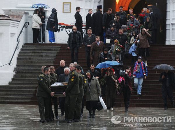 Mourners bid farewell to Lokomotiv ice hockey team - Sputnik International