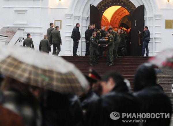 Mourners bid farewell to Lokomotiv ice hockey team - Sputnik International