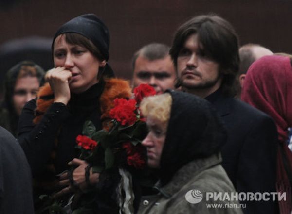 Mourners bid farewell to Lokomotiv ice hockey team - Sputnik International