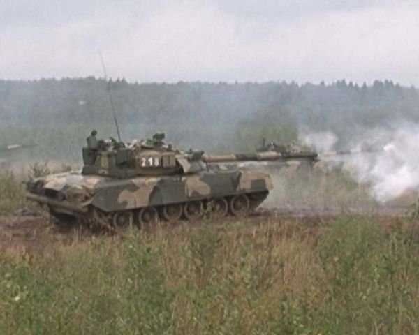The T-80 can hit moving targets and operate under water - Sputnik International
