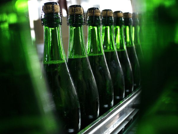 Seventeen Indians died from fake alcohol during New Year celebration          - Sputnik International