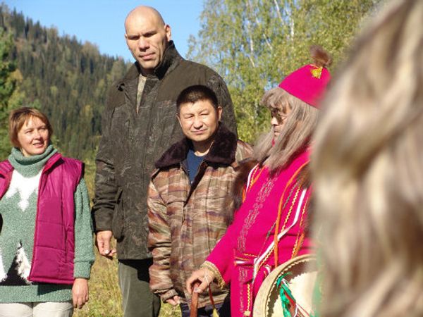 Nikolai Valuev in search of Siberian Yeti Nikolai Valuev in search of Siberian Yeti - Sputnik International