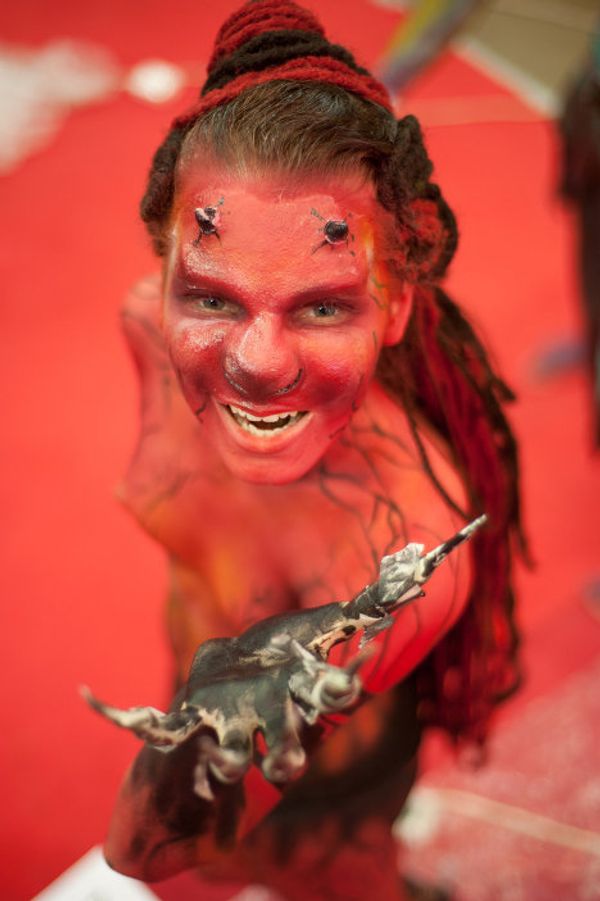 Body art festival draws thousands in St. Petersburg - Sputnik International