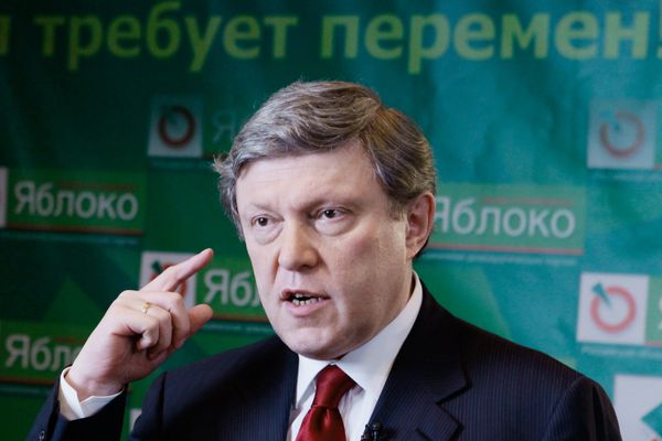 The Central Election Commission says it is ready to disqualify Yabloko party founder Grigory Yavlinsky from the presidential race because too many of his signatures of support are invalid The Central Election Commission says it is ready to disqualify Yabloko party founder Grigory Yavlinsky from the presidential race because too many of his signatures of support are invalid - Sputnik International