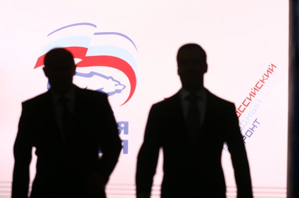 Vladimir Putin and Dmitry Medvedev - Sputnik International