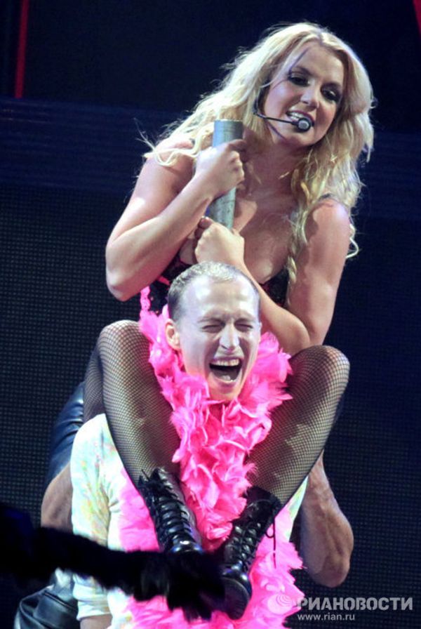 A motor lady, a queen, and Marilyn Monroe: Britney Spears rocks out at her shows in Moscow and St. Petersburg  - Sputnik International