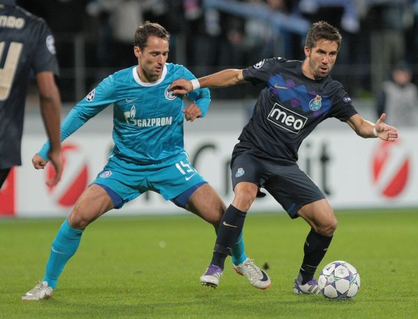 Shirokov inspires Zenit to 3-1 victory over 10-man Porto in Champions League - Sputnik International