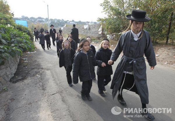 Celebrating Jewish New Year in Uman Celebrating Jewish New Year in Uman - Sputnik International