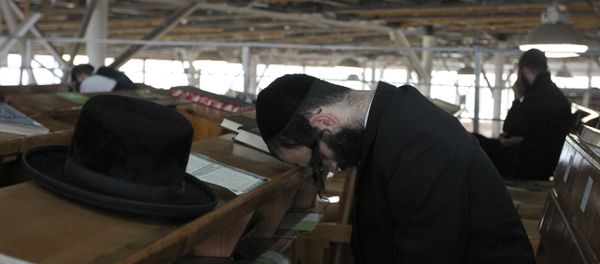 Russia is a safe and calm place for Jews compared to Western Europe, now facing a rise in anti-Semitism, Alexander Boroda, president of the Federation of Jewish Communities of Russia, told RIA Novosti Friday. - Sputnik International