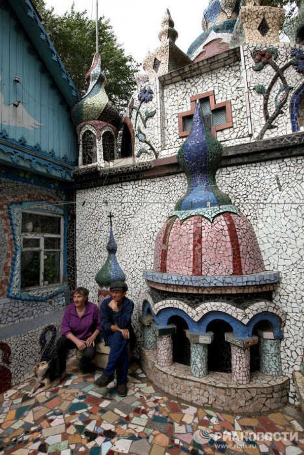 Palace out of construction garbage - Sputnik International