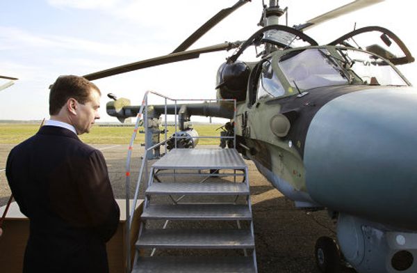 Medvedev visits helicopter base - Sputnik International