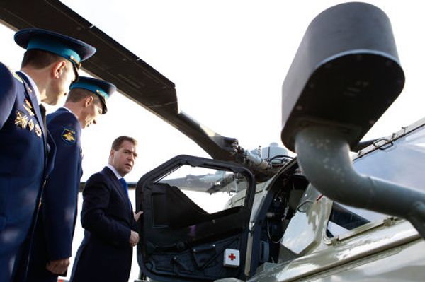 Medvedev visits helicopter base - Sputnik International