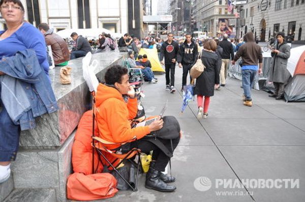 First iPhone 4S smartphones go on sale in Japan, sales scheduled in United States  - Sputnik International