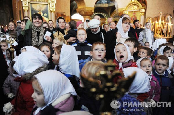 Service in celebration of the first-ever arrival of the Belt of the Mother of God in Russia - Sputnik International