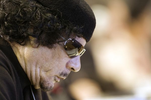 Gaddafi’s body is currently being kept in a chiller room in a shopping center in Misrata, and hundreds of Libyans have been queuing to see it. - Sputnik International