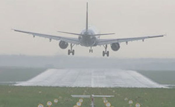 EU imposes carbon taxes on airlines  - Sputnik International