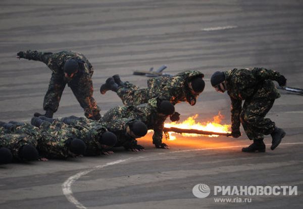 Fighting techniques and equipment displayed at Interpolitex-2011 exhibition - Sputnik International
