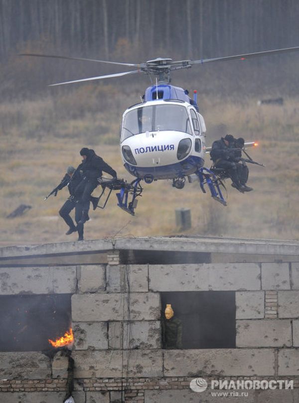 Fighting techniques and equipment displayed at Interpolitex-2011 exhibition - Sputnik International