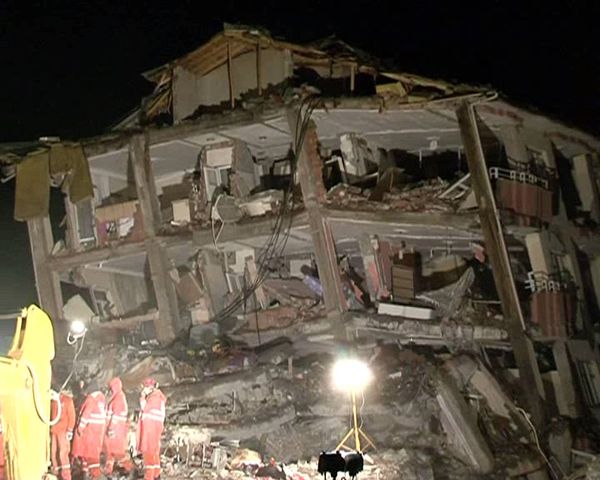 Teenager rescued 100 hours after quake - Sputnik International