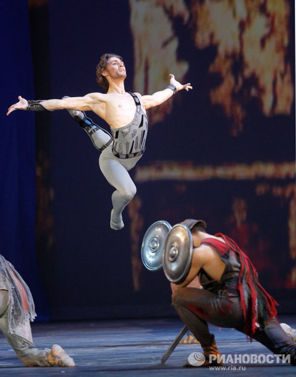 Bolshoi reopens in grand style - Sputnik International