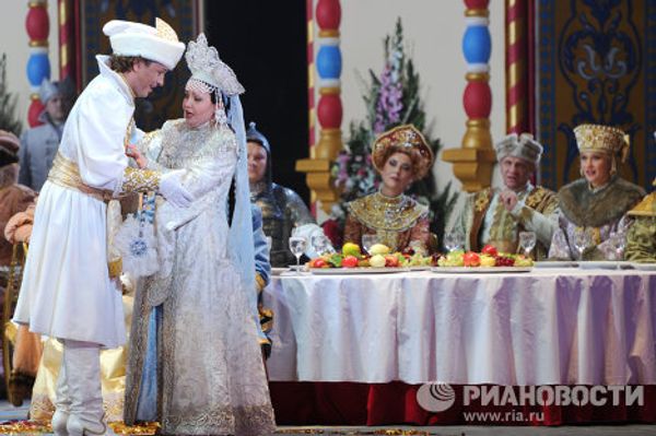 Ruslan and Lyudmila at the Bolshoi: happy fairytale from real life Ruslan and Lyudmila at the Bolshoi: happy fairytale from real life - Sputnik International